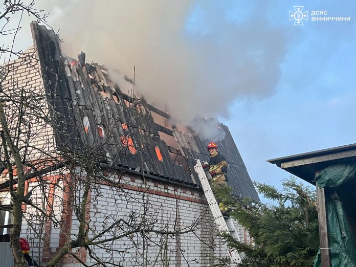 Полум’я не шкодує ні полів, ні будинків: серія пожеж сколихнула Вінниччину