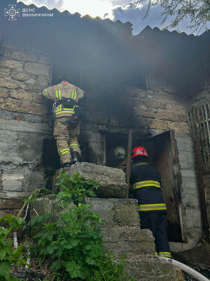 Пожежі, травмований і снаряд: неспокійна доба для ДСНС у Вінницькій області