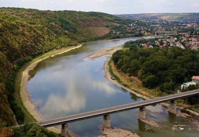 11 тисяч за човен: на Вінниччині викрили канал втечі чоловіків за кордон