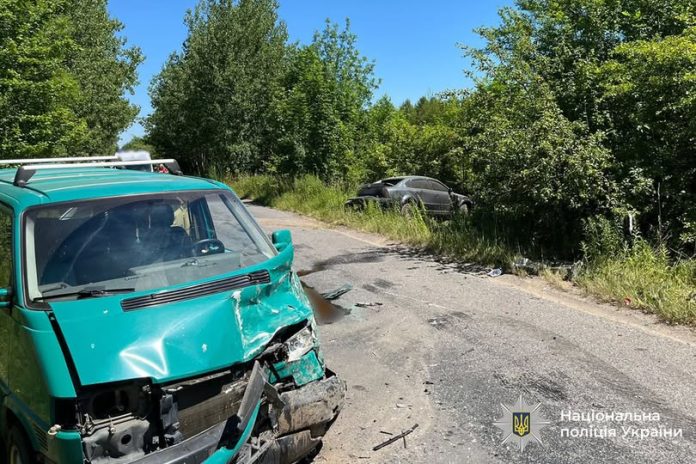 Аварія біля Стрижавки: дитина та водійка потрапили до лікарні