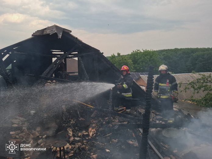 За добу на Вінниччині ліквідували 8 пожеж, три з яких — у житловому секторі