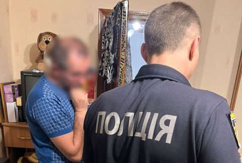 Педофільська мережа: у Могилів-Подільському викрили киянина, який обмінювався дитячим порно