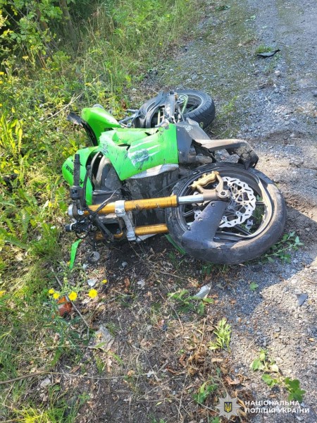 Yamaha та Kawasaki — обидва в кюветі: деталі двох ДТП на Вінниччині