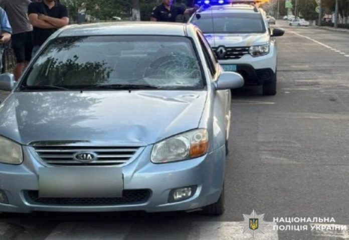 На Вінниччині пенсіонер за кермом KIA збив на «зебрі» двох школярок