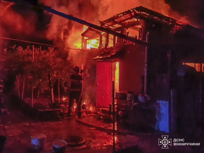 Вогняна доба на Вінниччині: рятувальники приборкали дев’ять загорянь