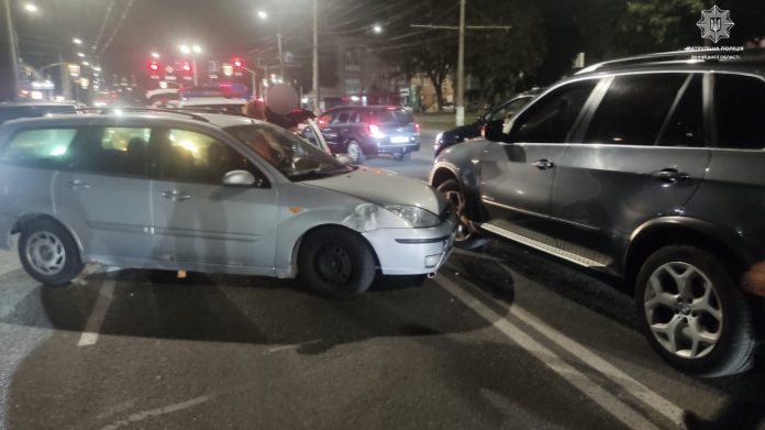 21-річний кермувальник Ford Focus напідпитку врізався у BMW на Пирогова