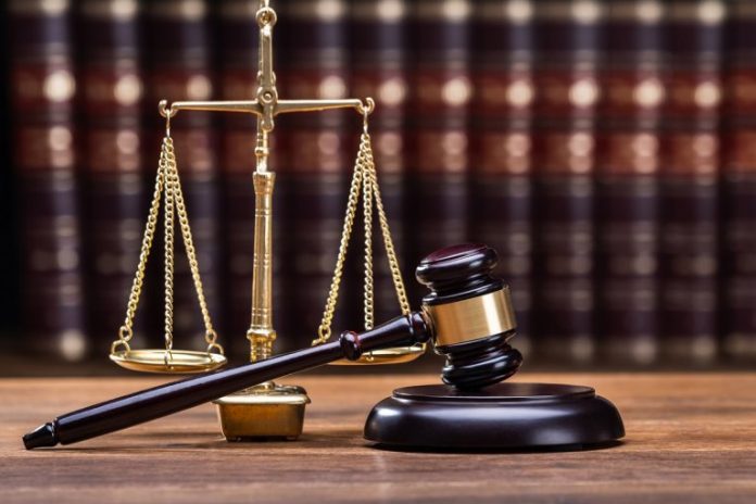 Утік від швидкої, але не від закону: на Вінниччині суд покарав рибного браконьєра