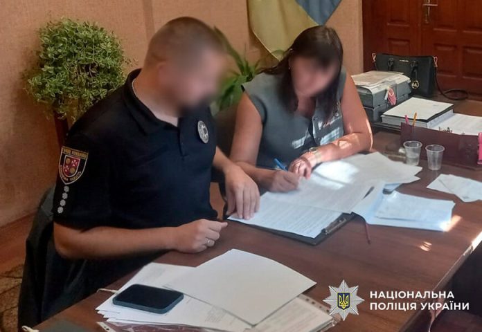 Директорка та співробітниця ліцею заробляли на «липовому» навчанні для ухилення від мобілізації