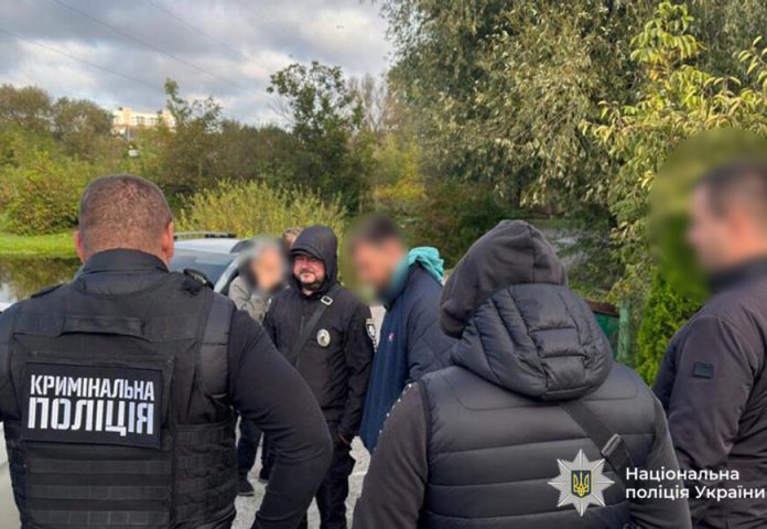 У Літині та Дашеві зловмисники вирубали понад пів тисячі дерев — поліція затримала 7 людей