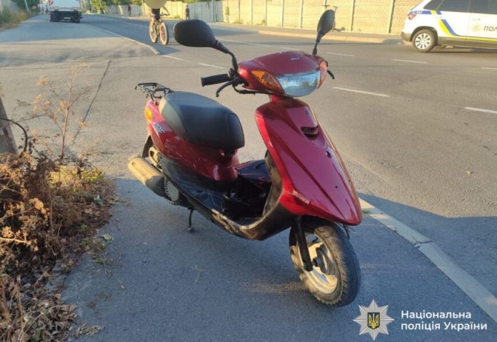 Аварія у Вінниці: мопед зіткнувся з Honda, травмувався неповнолітній