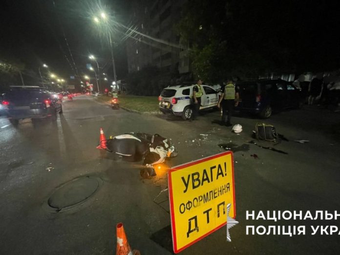 У Вінниці скутерист-підліток постраждав у ДТП з Renault