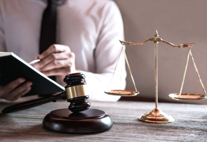 Реєстраторку, яка незаконно оформила приміщення у Вінниці, відправлять під суд