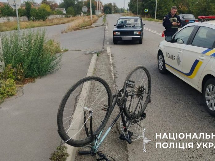 Три аварії на Вінниччині: у лікарні опинилися жінка на велосипеді, пенсіонер і дитина