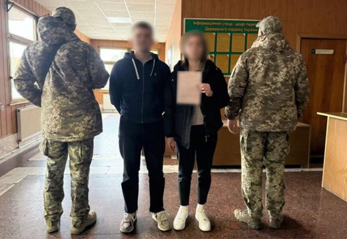 Вінничанка двічі виходила заміж, щоб вивезти чоловіків із країни