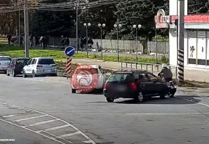 На перехресті Пирогова–Малиновського сталась ДТП: мотоцикліста відвезли до лікарні