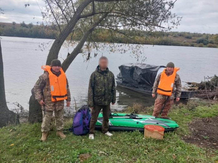 Каякер із Полтавщини намагався переплисти Дністер і втекти за кордон