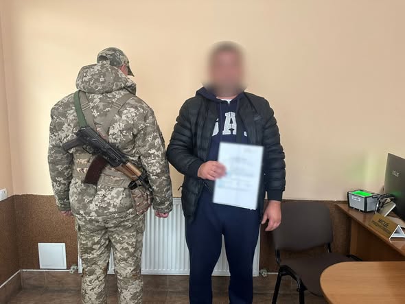 Підробка за  тисяч і хабар на кордоні: на Вінниччині затримали порушника