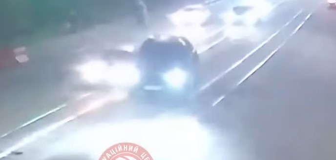 ДТП біля Центрального мосту у Вінниці: Chery не пропустив BMW
