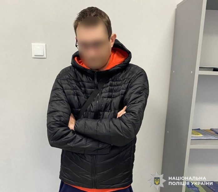 Замість посилки — наркотики: вінничанин попався з амфетаміном