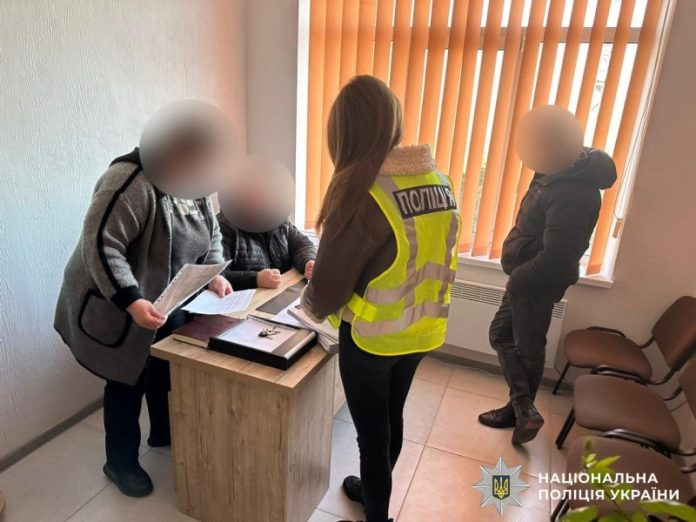 Продали зерно за безцінь: суд покарав працівників держпідприємства