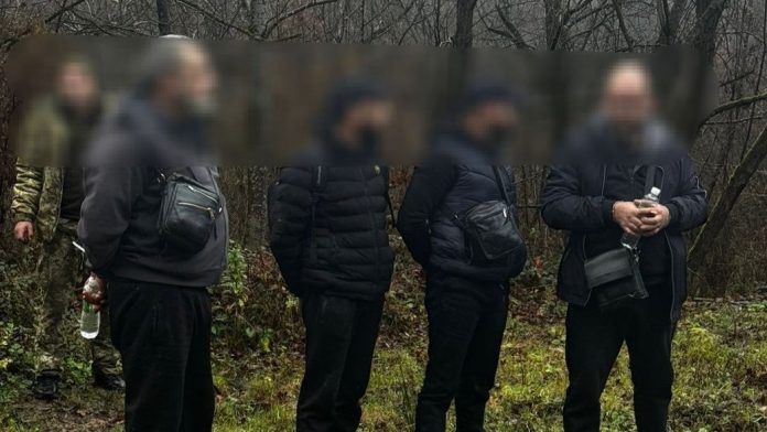 В горах Закарпаття затримано вінничанина, який намагався нелегально дістатися Словаччини