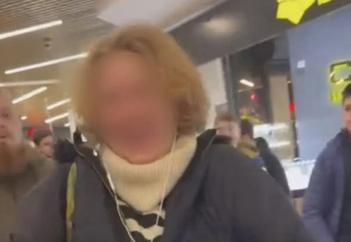 У центрі Вінниці жінка з розладом поведінки скандували проросійські фрази