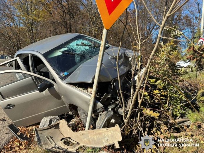 Аварія на об’їзному шосе під Вінницею: госпіталізували 73-річну жінку