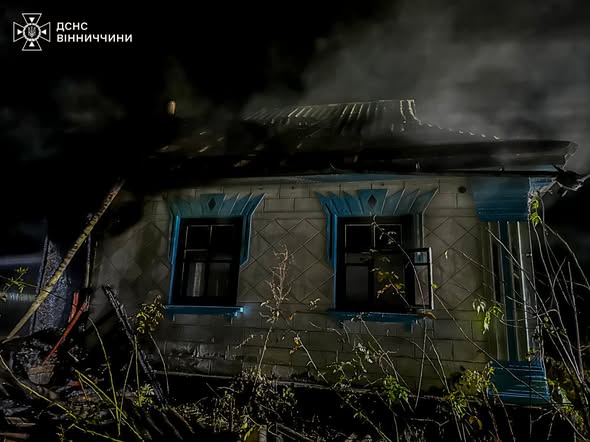 Через недопалок — дві смерті: на Вінниччині вогонь забрав життя жінок