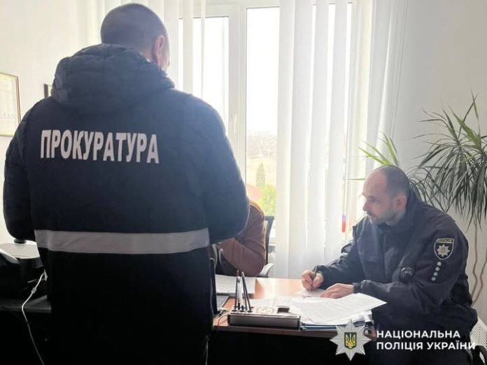 Схема на мільйони: заступника селищного голови та спільників підозрюють у привласненні бюджетних коштів