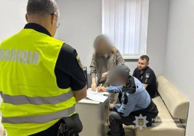 Суд визнав винним 31-річного іноземця у справі масового отруєння шаурмою в Калинівці.