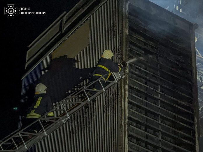 Масштабні загоряння у приватному секторі: рятувальники за ніч ліквідували чотири пожежі