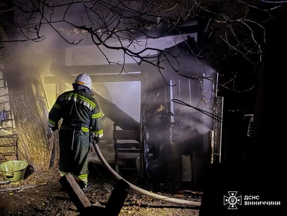 П’ять пожеж за ніч на Вінниччині: рятувальники працювали без перепочинку