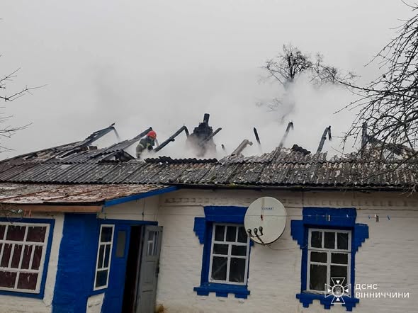 П’ять пожеж на Вінниччині: рятувальники ліквідували загоряння даху та госпбудівель