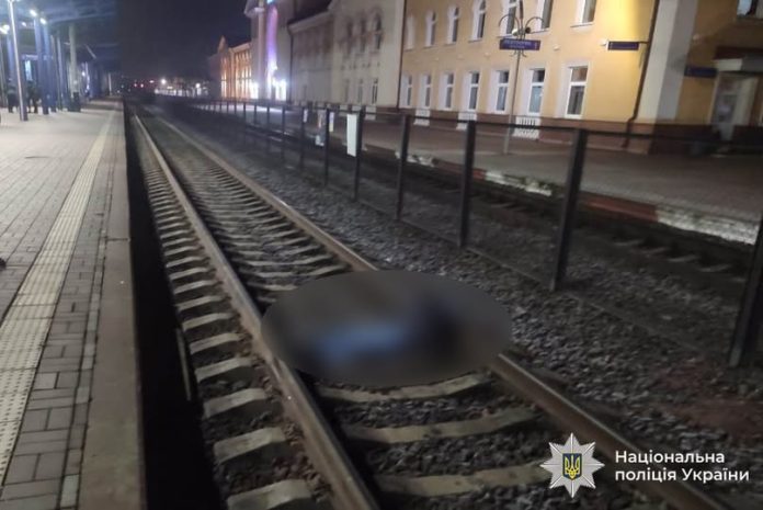 Смертельний інцидент на залізничному вокзалі Вінниці: поліція розслідує обставини