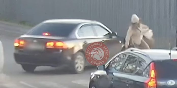 Аварія у Вінниці: дівчину збили просто на «зебрі»