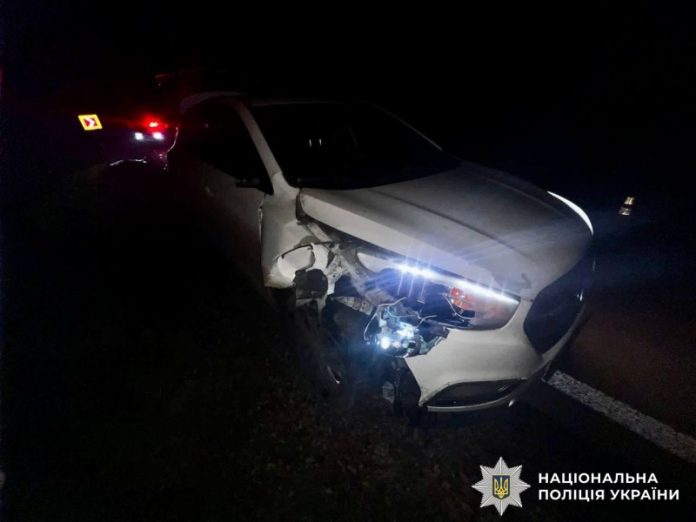 Вів велосипед узбіччям: під колесами авто загинув мешканець Мітлинець