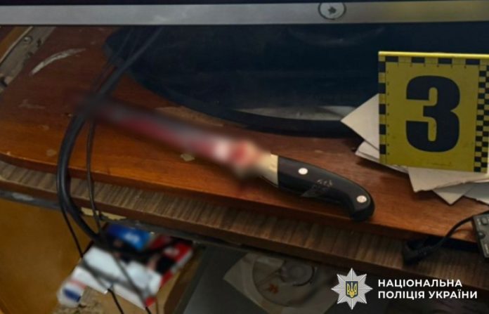 Конфлікт за столом завершився вбивством: господар ударив гостя ножем у шию