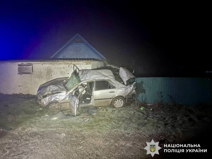 Алкоголь за кермом і перекинуте авто: на Вінниччині загинув пасажир