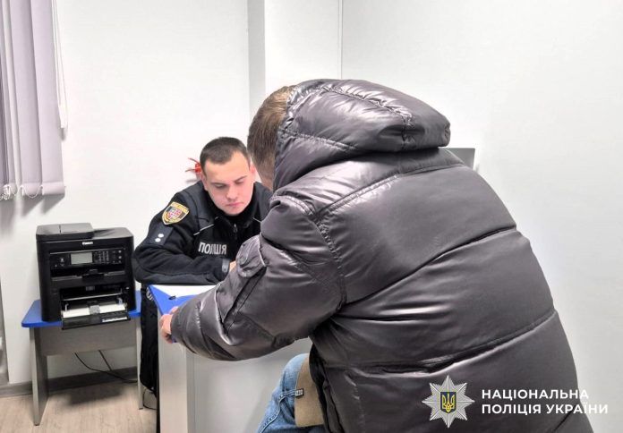Шахрайство на  тисяч: вінницькі аферисти ошукали громадянина Гани