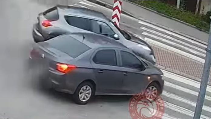 ДТП у центрі Вінниці: дві автівки не розминулись на перехресті
