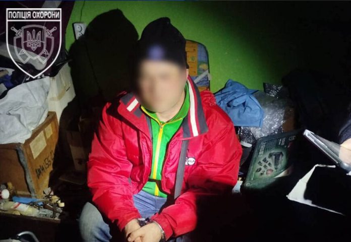Нічний «візит» завершився затриманням: на Вінниччині обікрали будинок під охороною
