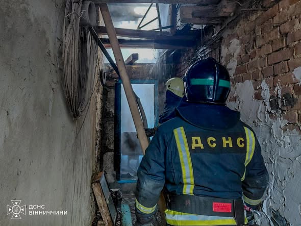 Три пожежі у приватному секторі за добу: рятувальники працювали у громадах Вінниччини