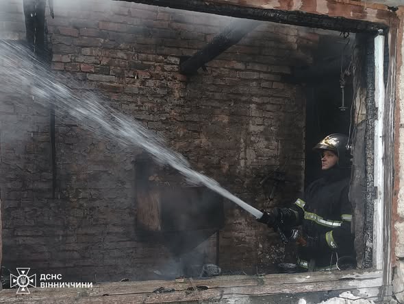 П’ять пожеж за добу на Вінниччині: горіли ресторан, ферма та автомобіль