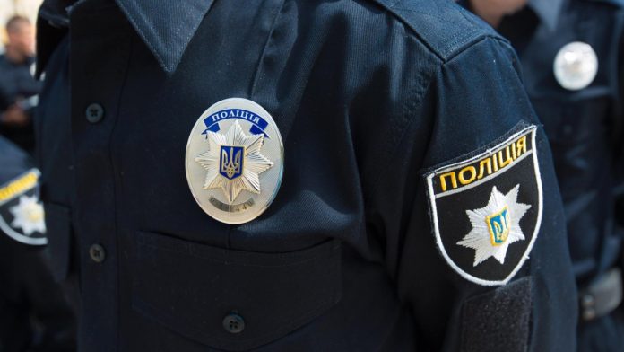Опір поліції та спроба заволодіти зброєю: подробиці інциденту в Козятині