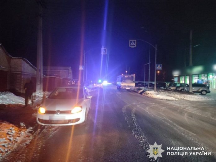 Смертельна ДТП та наїзд на пішохода: поліція Вінниччини розслідує дві автопригоди