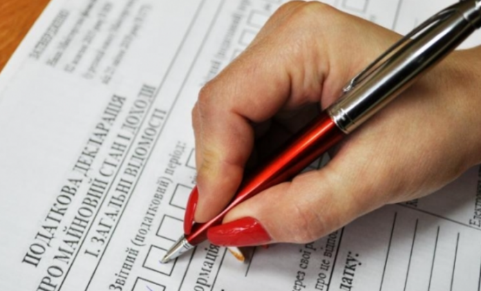 Позика на 37 млн і продаж квартири: подружжя депутатів із Вінниччини судитимуть за недостовірні декларації