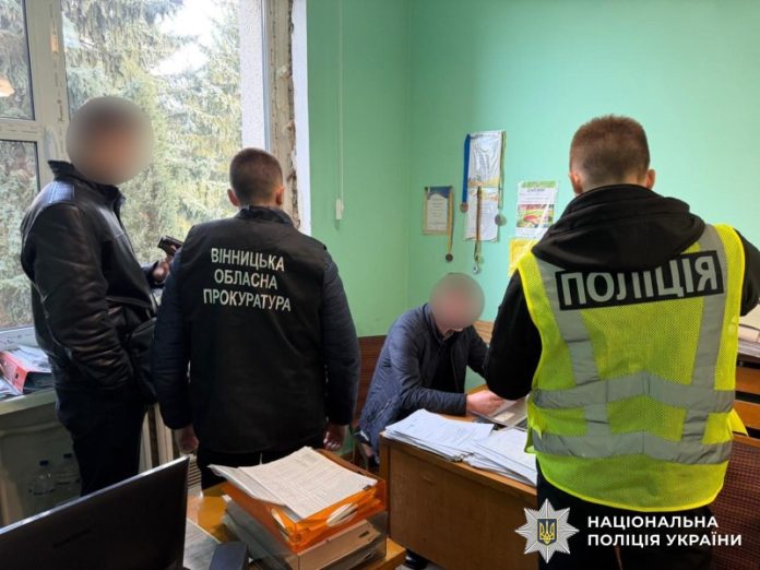 Чиновника міськради на Вінниччині підозрюють у торгівлі впливом