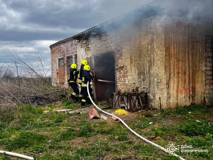 Через людську недбалість на Вінниччині за добу спалахнули 12 пожеж