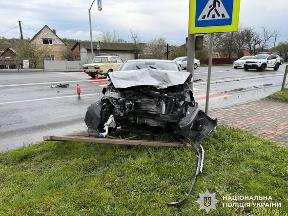 Поліція розслідує чотири аварії у Вінницькому районі: серед постраждалих — неповнолітні