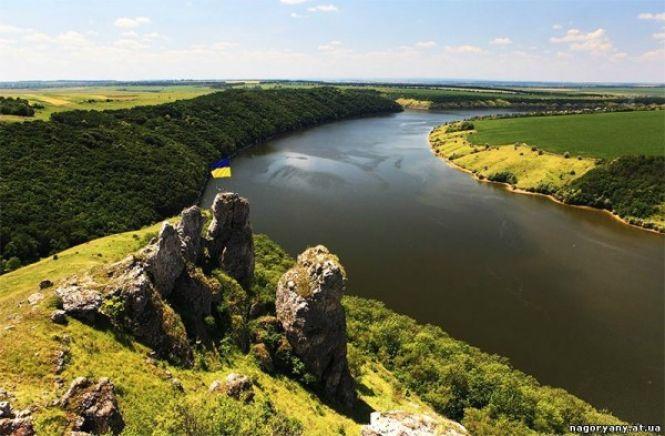 Після забруднення нафтопродуктами воду в Дністрі перевірили на Вінниччині